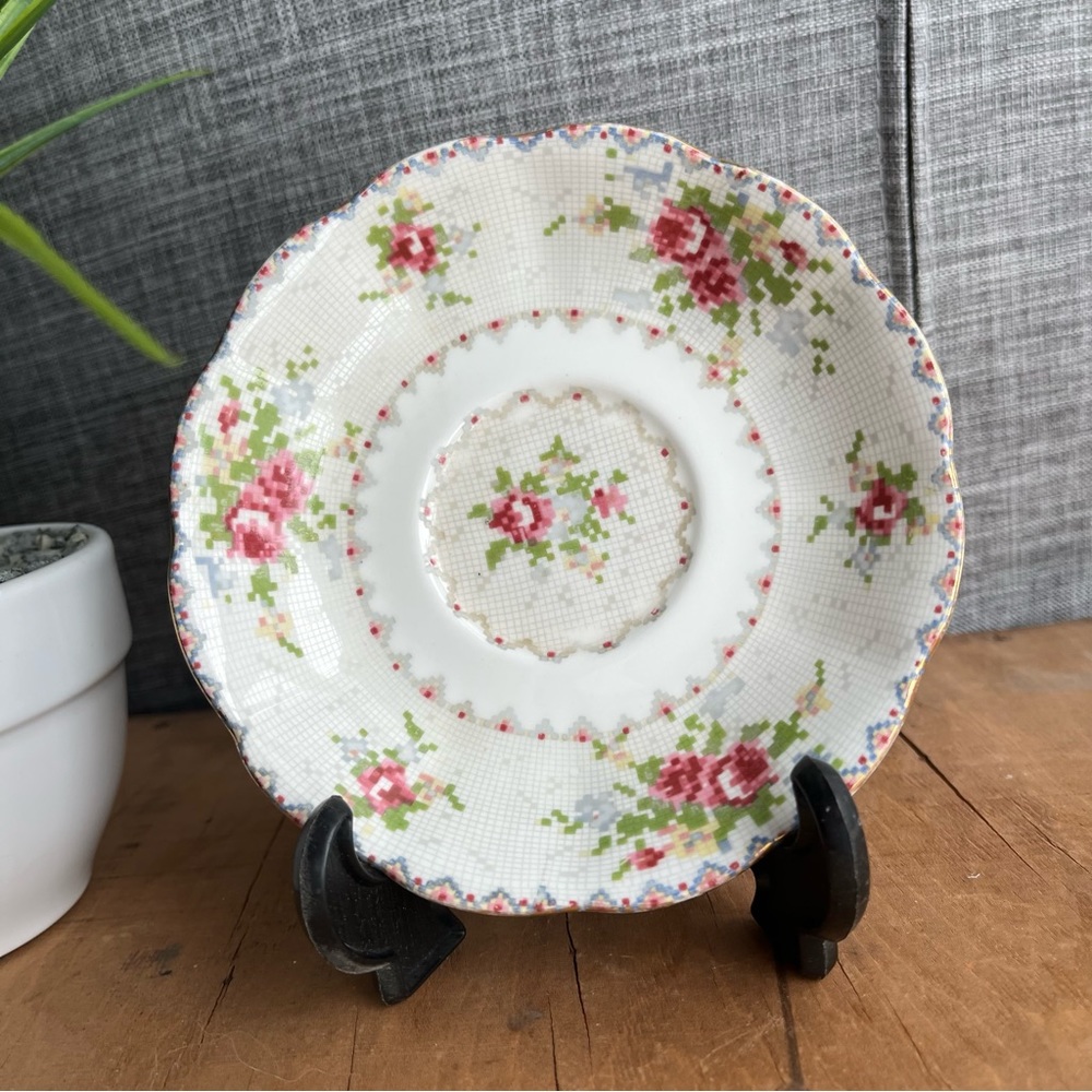 Vintage Royal Albert Bone China PETIT POINT
#778676 Replacement Saucer England